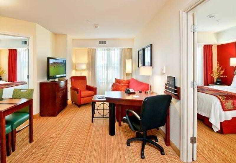 By Marriott North Conway
