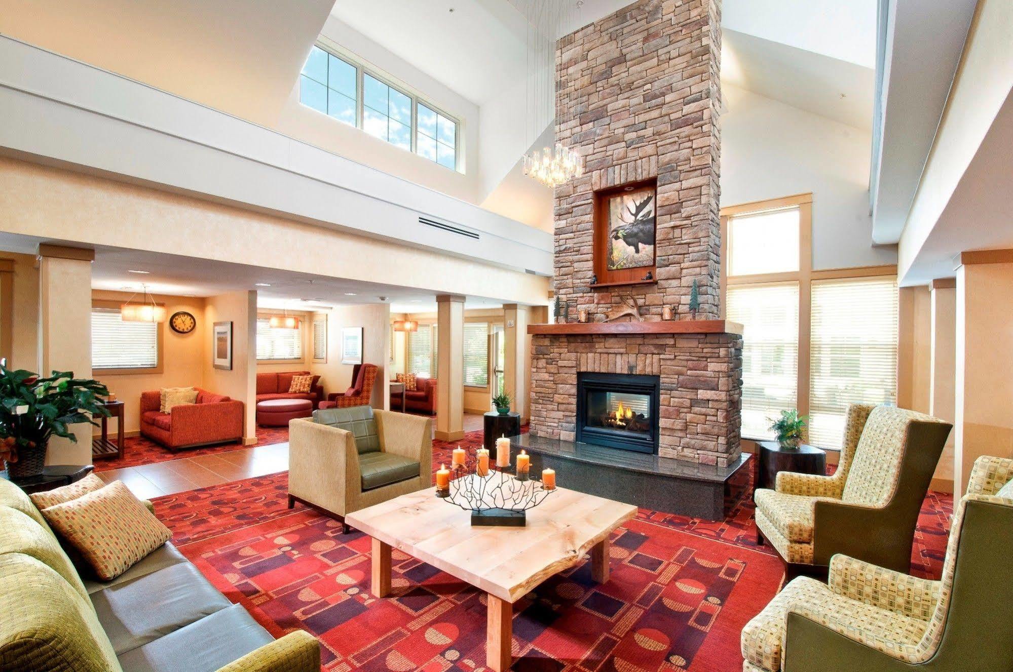 Hotel By Marriott